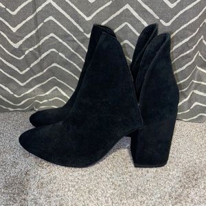 Size 9.5 Leather Steve Madden Rookie Side Slit Booties